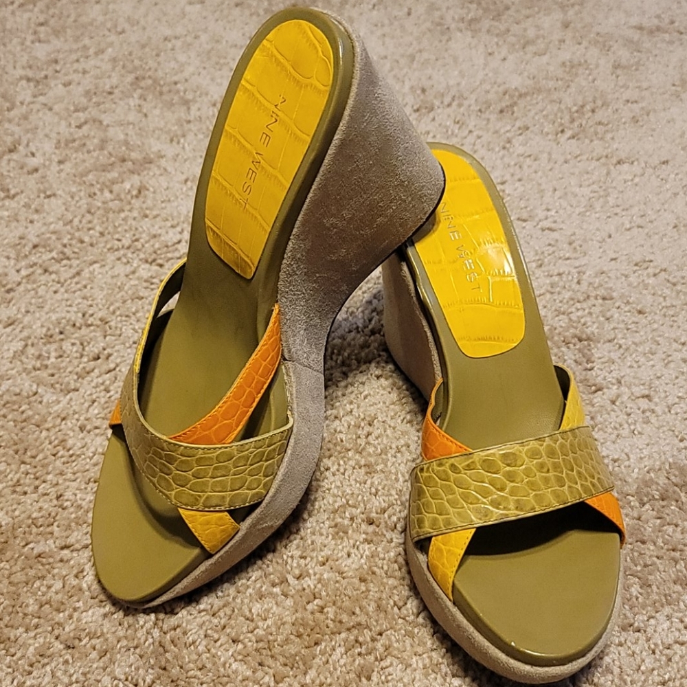 Shoes - Picture 5 of 16
